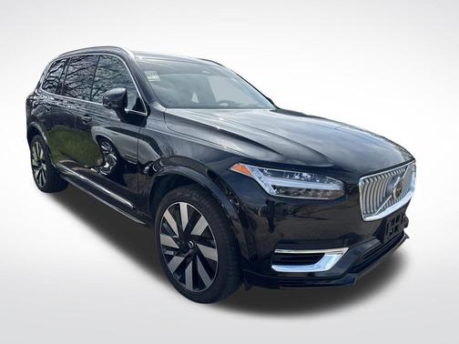 Onyx Black Metallic 2024 Volvo XC90 Recharge Plug-In Hybrid Ultimate