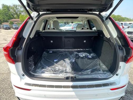 2025 Volvo XC60 B5 Ultra