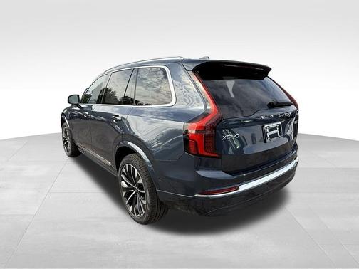 2026 Volvo XC90 B6 Plus 6-Seater