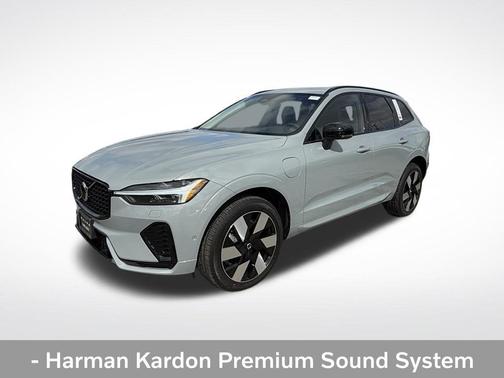 2025 Volvo XC60 Plug-In Hybrid T8 Plus