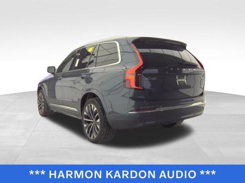 2025 Volvo XC90 B6 Plus 7-Seater