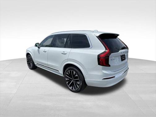 2025 Volvo XC90 Plug-In Hybrid T8 Plus