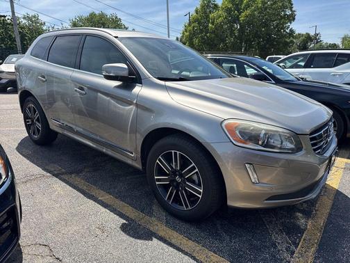 Seashell Metallic 2016 Volvo XC60 T6 Drive-E Platinum