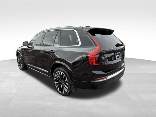 2026 Volvo XC90 B6 Plus 7-Seater
