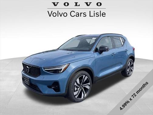 2025 Volvo XC40 B5 Ultra Dark Theme