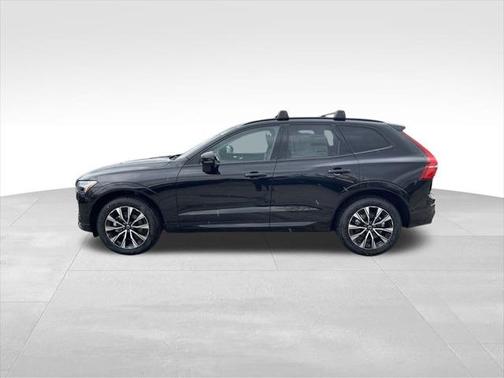 2025 Volvo XC60 B5 Core