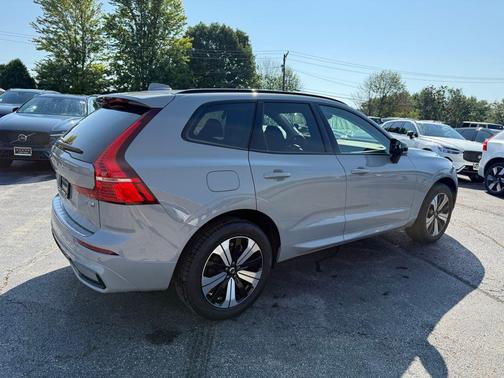 2025 Volvo XC60 Plug-In Hybrid T8 Core