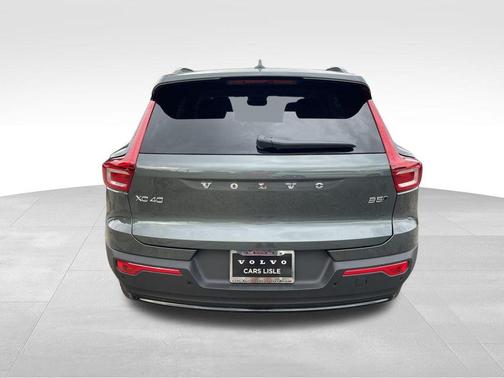2026 Volvo XC40 Plus
