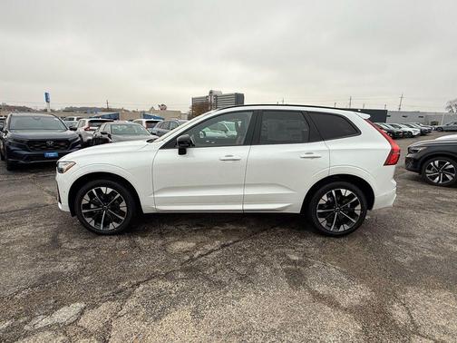 2026 Volvo XC60 B5 Plus