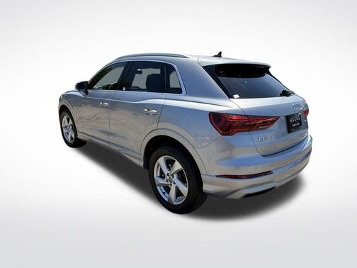 Florett Silver Metallic 2020 Audi Q3 Premium Plus