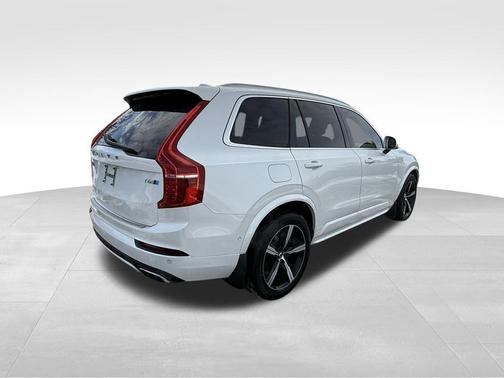 2019 Volvo XC90 T6 R-Design