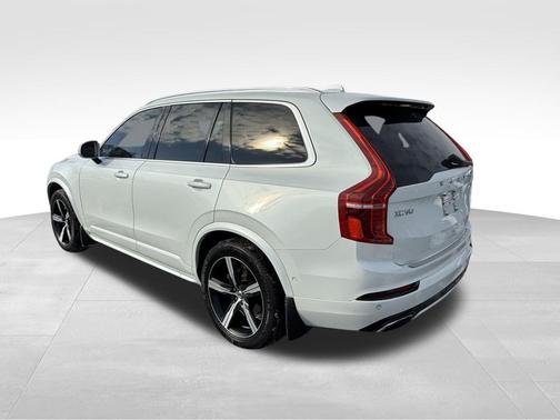 2019 Volvo XC90 T6 R-Design