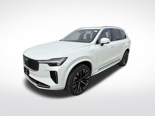 Crystal White Pearl 2026 Volvo XC90 Plug-In Hybrid T8 Plus