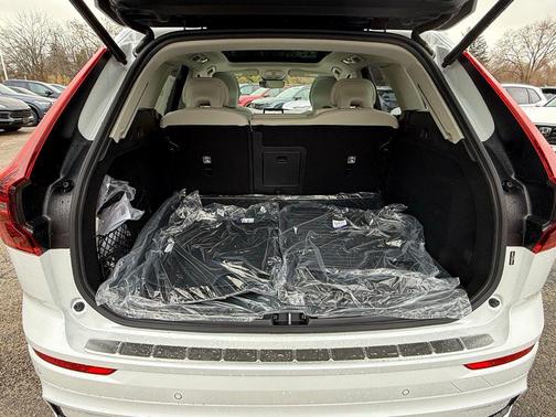 2026 Volvo XC60 B5 Ultra