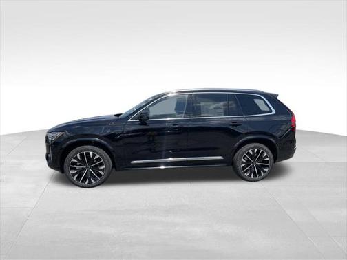 2026 Volvo XC90 B6 Plus Bright Theme