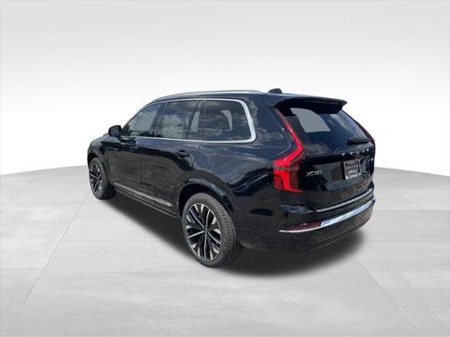 2026 Volvo XC90 B6 Plus Bright Theme