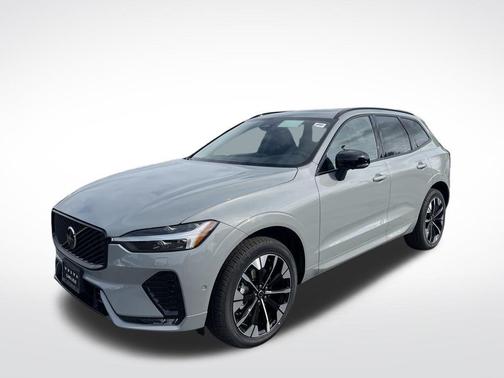 2026 Volvo XC60 B5 Plus Dark Theme