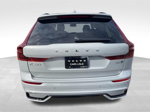 2026 Volvo XC60 B5 Plus Dark Theme