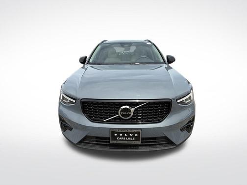 Thunder Gray Metallic 2023 Volvo XC40 B5 Plus Dark Theme