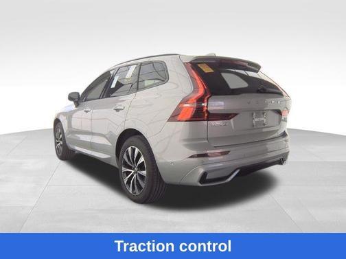 2025 Volvo XC60 B5 Plus