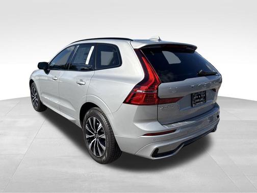 2025 Volvo XC60 B5 Core
