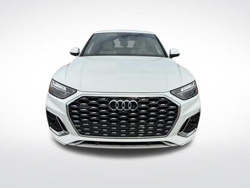 Glacier White Metallic 2023 Audi Q5 45 S line Premium Plus