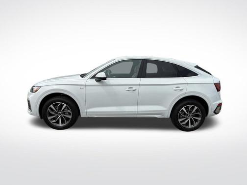 Glacier White Metallic 2023 Audi Q5 45 S line Premium Plus
