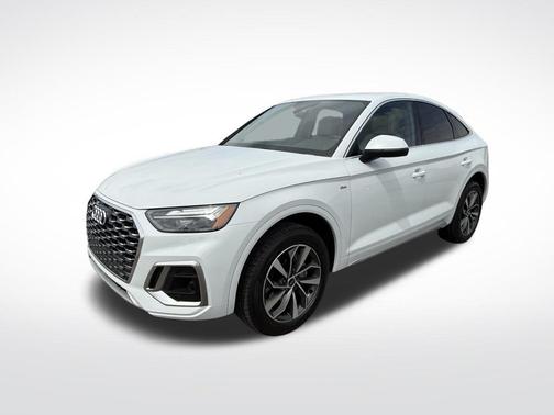 Glacier White Metallic 2023 Audi Q5 45 S line Premium Plus