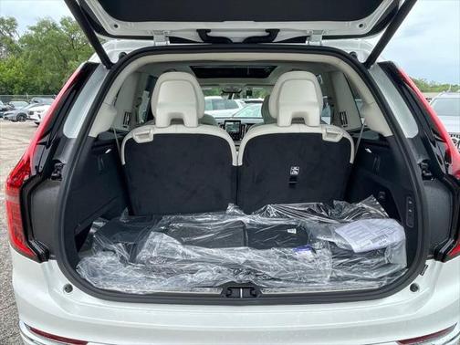2025 Volvo XC90 Plug-In Hybrid T8 Ultra