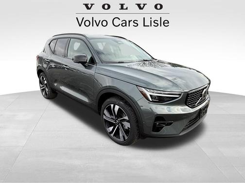 2026 Volvo XC40 B4 Plus