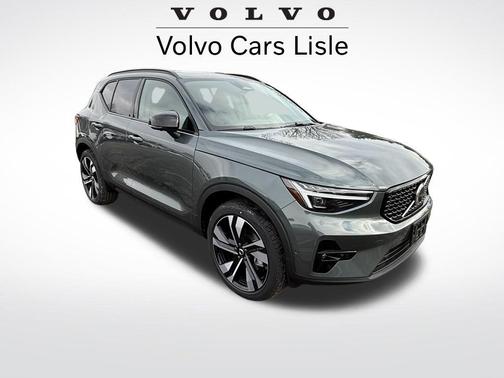 2026 Volvo XC40 B4 Plus