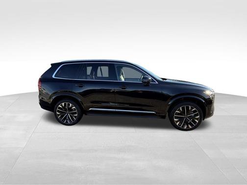 2026 Volvo XC90 B5 Plus