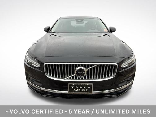 Onyx Black Metallic 2023 Volvo S90 B6 Plus