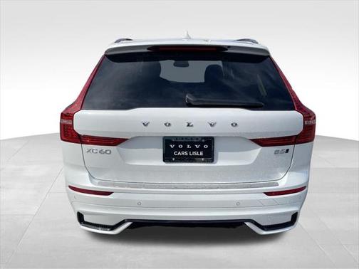 2025 Volvo XC60 B5 Plus