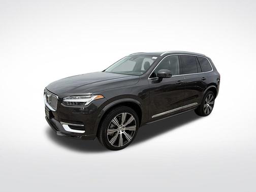Platinum Gray Metallic 2024 Volvo XC90 B6 Plus Bright Theme 6-Seater