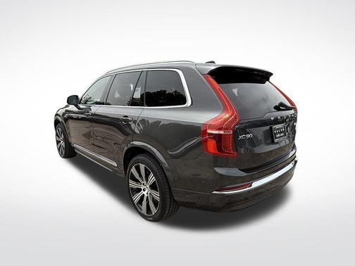Platinum Gray Metallic 2024 Volvo XC90 B6 Plus Bright Theme 6-Seater