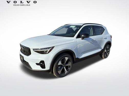 2026 Volvo XC40 B5 Plus