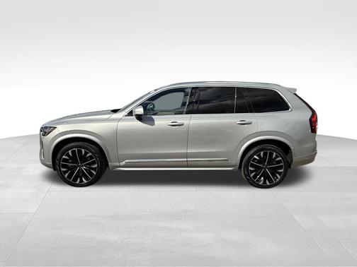 2025 Volvo XC90 B6 Plus 7-Seater