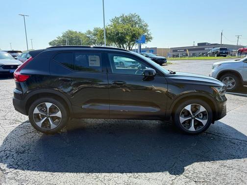2026 Volvo XC40 Plus