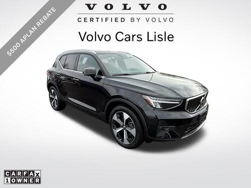 2025 Volvo XC40 B5 Plus Bright Theme