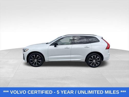 2024 Volvo XC60 B5 Plus Dark Theme