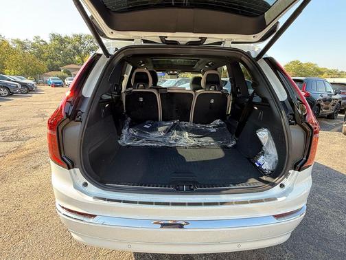 2026 Volvo XC90 B6 Plus 7-Seater