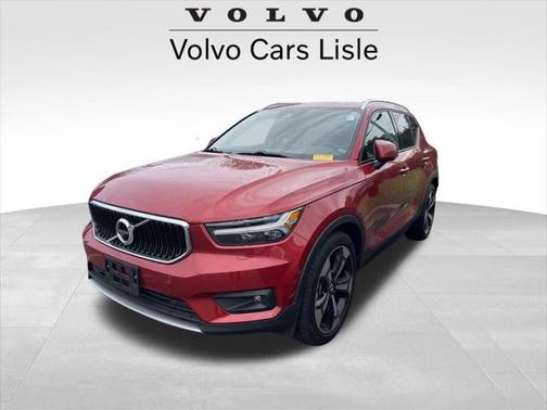 2020 Volvo XC40 T5 Momentum