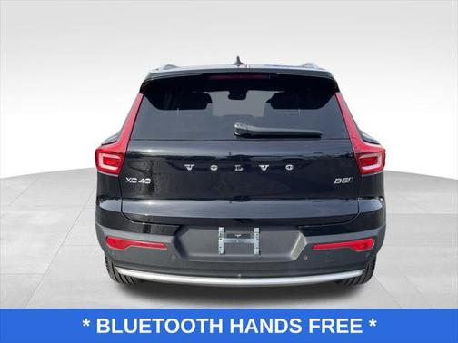 2023 Volvo XC40 B5 Core