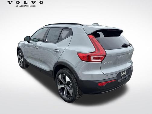 2026 Volvo XC40 B5 Plus