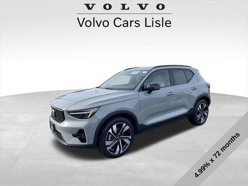 2025 Volvo XC40 B5 Plus Dark Theme