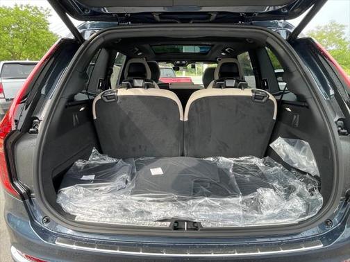 2025 Volvo XC90 B6 Plus 7-Seater