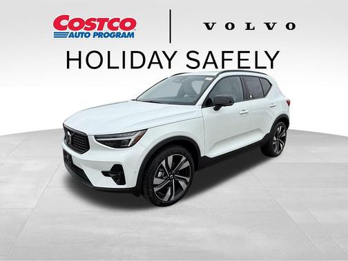 2026 Volvo XC40 B4 Plus