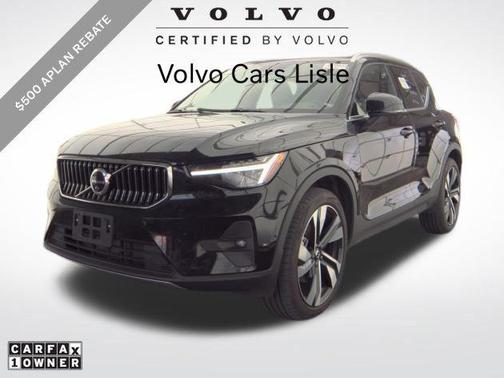 2025 Volvo XC40 B5 Plus Bright Theme