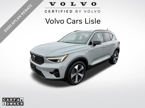 2025 Volvo XC40 B5 Plus Dark Theme